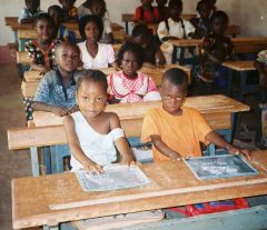 1 сентября, дети - школьники и школьницы в Буркина Фасо, Африка 2