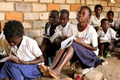 1 сентября, школьники и школьницы Демократической Республики Конго, Африка 7