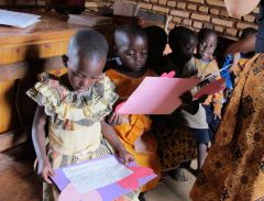 1 сентября, дети - школьники и школьницы в Республике Бурунди, Африка 3