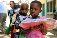 1 сентября, школьники и школьницы Объединённой Республики Танзания, Африка 2