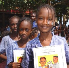 1 сентября, школьники и школьницы Экваториальная Гвинея, Африка 6.jpg