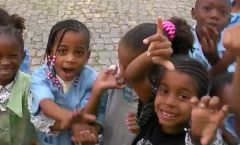 1 сентября, школьники и школьницы Республики Кабо-Верде, острова Африки 8.jpg