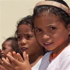 1 сентября, школьники и школьницы Республики Мадагаскар, Африка 7