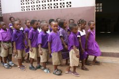 1 сентября, школьники и школьницы Тоголезской Республики, Африка.jpg