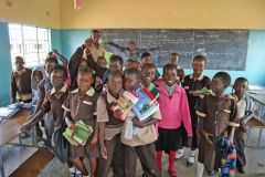 1 сентября, школьники и школьницы Республики Замбия, Африка 13