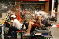 New Year, Songkran Across Thailand 2015, Новый год в Таиланде 2015, обливание водой 6