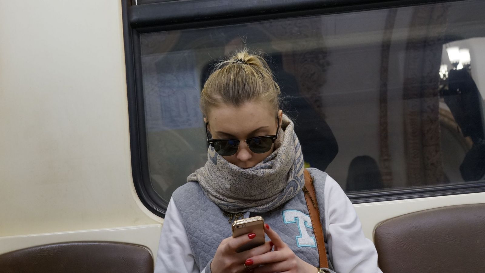 140 убойных фото женщин в метро: Мода на грани безумия!