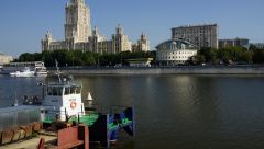 Вид на Москва реку с Краснопресненской набережной, Москва, 11.08.2013 г.