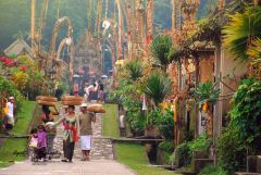 Новогодний индусский праздник Isakawarsa 'Day Of Silence' New Year 2016 на острове Бали, Penglipuran cleanest village In Bali