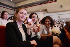 Девочки, школьницы и выпускники Ставрополя 2017.jpg