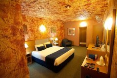подземный город Coober Pedy в Австралии, гостиница.JPG