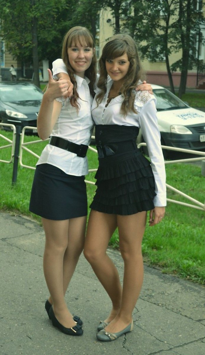 Русские школьницы в юбках