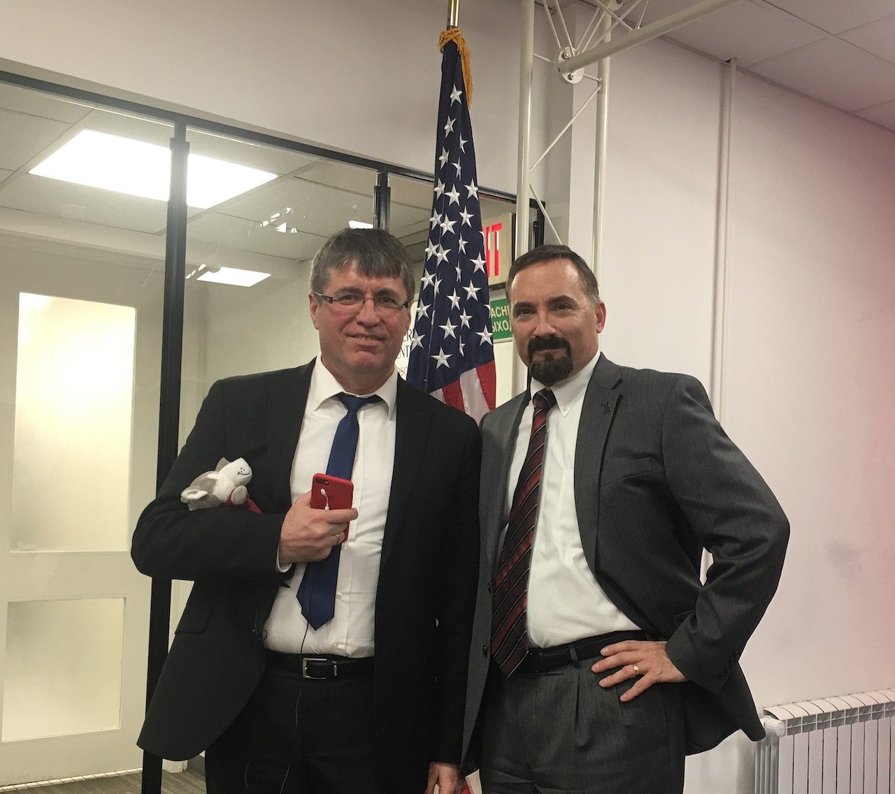 Михайлов Евгений Матвеевич и Matthew Edwards, U.S. Department of Commerce us embassy.JPG