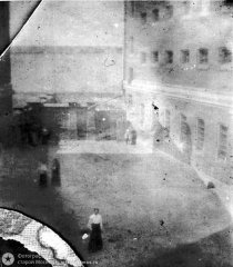 Снимки сделаны в Бутырской тюрьме заключенной, членом партии социалистов-революционеров (эсеров) Ревеккой Фиалкой в 1906 г..jpg
