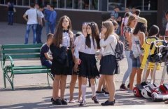 Young Russian girls, high school gradiaters 33.JPG