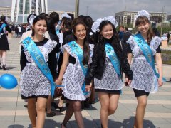 Young Russian girls, high school gradiaters 123.JPG