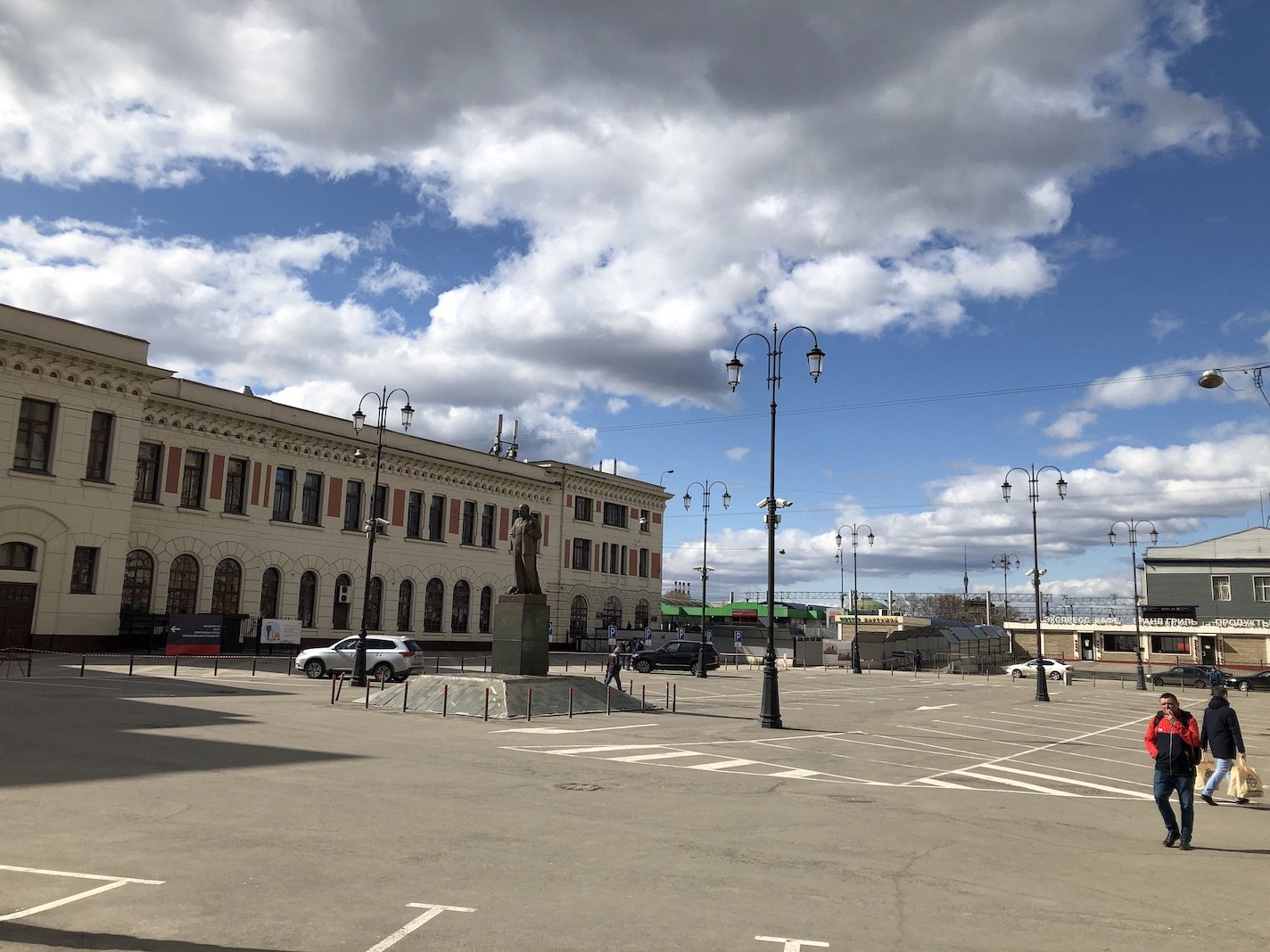 Москва, Басманный район, вокруг и около Комсомольской площади в период самоизоляции, рабочий день 21 апреля 2020 г. 8.jpeg