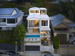 This mansion in Teneriffe, Qld 4005, is being sold for $2.6million. The suburb needs an average $208,820 salary to buy a home-visa-news-rospersonal-Mikhaylov-Evgeny-Matveevich-Immigration-Agent-Moscow.jpeg