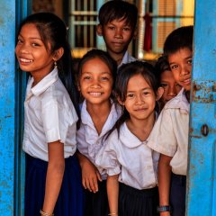 Девочки Камбоджи Girls and teenagers of Cambodia 12.JPG