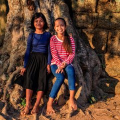 Девочки Камбоджи Girls and teenagers of Cambodia 42.JPG