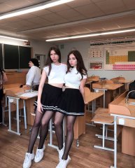 Schoolgirls-panties-knees-школьницы-девочки-попочки-трусики59.jpg