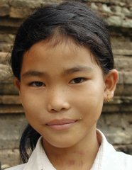 Девочки Камбоджи Girls and teenagers of Cambodia 103.jpg