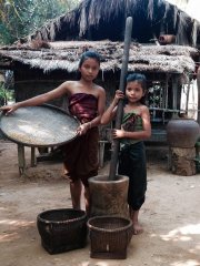 Девочки Камбоджи Girls and teenagers of Cambodia 204.JPG