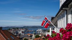 IES-immigration-news-follow-us-Norway !.jpg