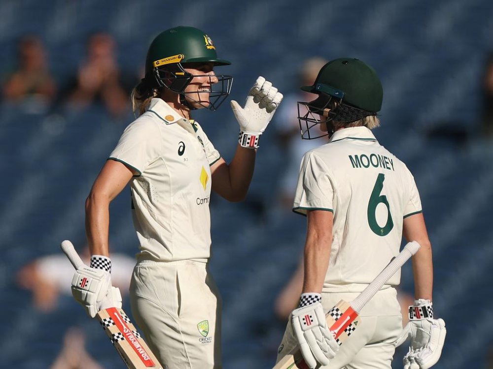 Annabel Sutherland slammed England with a historic Ashes century at the MCG.jpeg